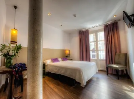 Boutique Olom - Only Adults Recommended Кадис