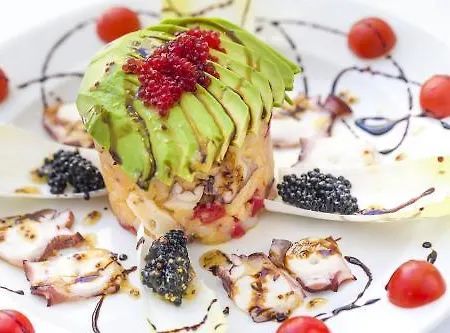 Boutique Olom - Only Adults Recommended Кадис